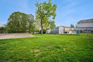 27 Mountainview Dr, Clifton, NJ 07013 - Photo 36