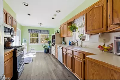 86 Omaha Ave, Rockaway Township, NJ 07866 - Photo 8
