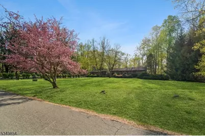 13 Skyline Dr, Warren Township, NJ 07059 - Photo 4