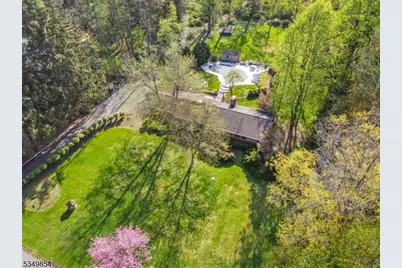 13 Skyline Dr, Warren Township, NJ 07059 - Photo 2