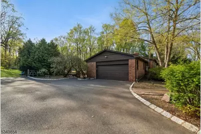 13 Skyline Dr, Warren Township, NJ 07059 - Photo 40