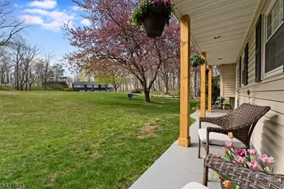 16 Crest Dr, Washington Township, NJ 07853 - Photo 2