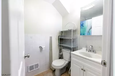 193 Renner Ave, Newark, NJ 07112 - Photo 8