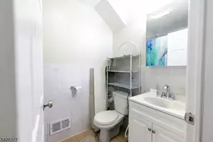 193 Renner Ave, Newark, NJ 07112 - Photo 8