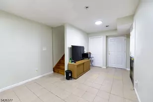 193 Renner Ave, Newark, NJ 07112 - Photo 12