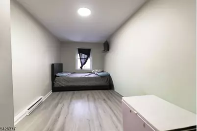 193 Renner Ave, Newark, NJ 07112 - Photo 14