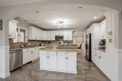 15 Fox Run, North Caldwell, NJ 07006 - Photo 10