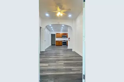 144 W 2nd Ave 1st Flr, Roselle, NJ 07203 - Photo 2