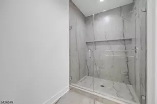 27 Feldman Ct, Paramus, NJ 07652 - Photo 32