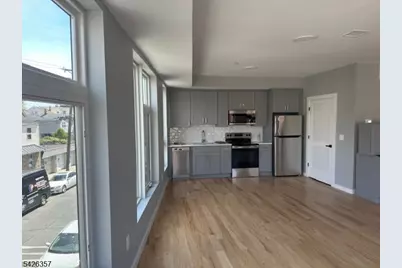 76 Pacific St, Newark, NJ 07105 - Photo 6