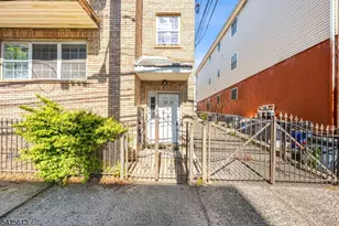25-27 Norfolk St, Newark, NJ 07103 - Photo 2