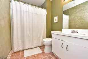 11 Collura Ln, Clifton, NJ 07012 - Photo 24