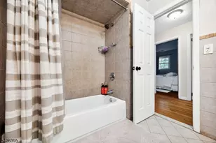 7 Squire Ln, Wayne, NJ 07470 - Photo 28