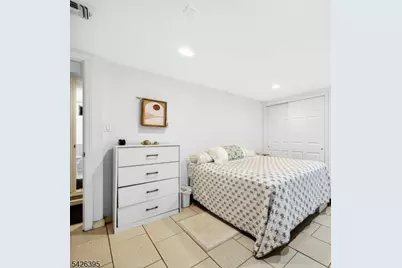 7 Squire Ln, Wayne, NJ 07470 - Photo 32