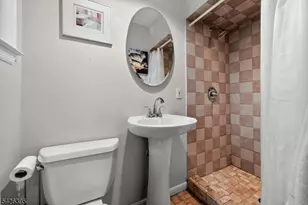 7 Squire Ln, Wayne, NJ 07470 - Photo 24