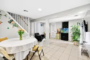 7 Squire Ln, Wayne, NJ 07470 - Photo 30