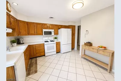 191 Pershing Rd, Clifton, NJ 07013 - Photo 12