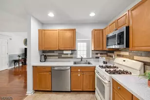 123 Chariot Ct, Piscataway Township, NJ 08854 - Photo 10