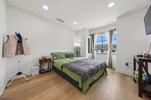 5 Harbor Front Terrace, Elizabeth, NJ 07206 - Photo 18