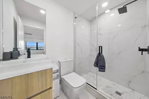 5 Harbor Front Terrace, Elizabeth, NJ 07206 - Photo 20