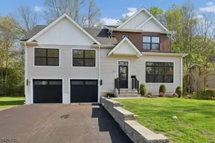 32 W McClellan Ave, Livingston, NJ 07039 - Photo 2