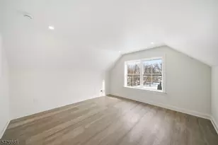 28 1/2 Irving St, Montclair, NJ 07042 - Photo 24