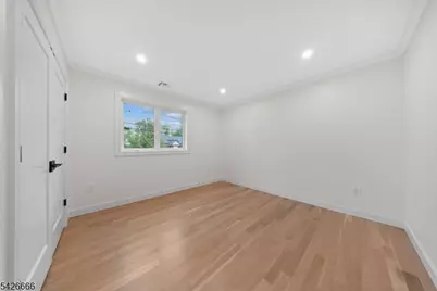 75 Katherine Ave, Clifton, NJ 07012 - Photo 32