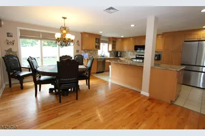 7 Stuart St, Waldwick, NJ 07463 - Photo 12