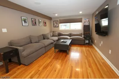 7 Stuart St, Waldwick, NJ 07463 - Photo 8