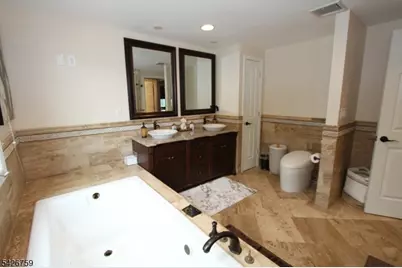 7 Stuart St, Waldwick, NJ 07463 - Photo 38