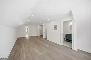 28 Irving St, Montclair, NJ 07042 - Photo 22