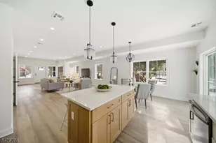 28 Irving St, Montclair, NJ 07042 - Photo 12