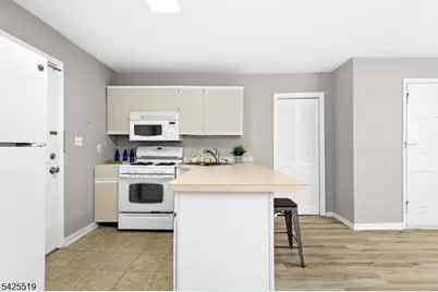 22 Orchard St, Summit, NJ 07901 - Photo 4