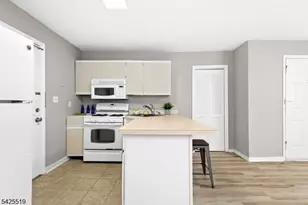 22 Orchard St, Summit, NJ 07901 - Photo 4