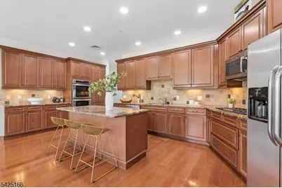 211 Metzger Dr, West Orange Township, NJ 07052 - Photo 12
