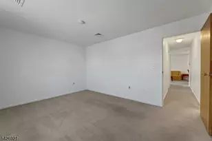 846 Riverside Ave, Lyndhurst Township, NJ 07071 - Photo 22