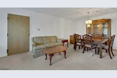 846 Riverside Ave #202, Lyndhurst Township, NJ 07071 - Photo 8