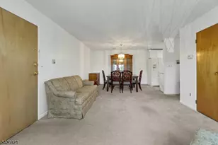846 Riverside Ave, Lyndhurst Township, NJ 07071 - Photo 18
