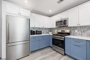 56 King George Rd, Green Brook Township, NJ 08812 - Photo 10