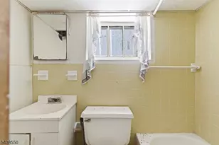 1602 Bayview Ave, Hillside, NJ 07205 - Photo 38