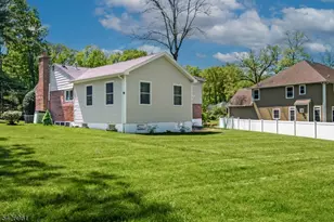 15 Wilson Dr, Berkeley Heights Township, NJ 07922 - Photo 10