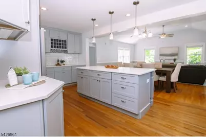 15 Wilson Dr, Berkeley Heights Township, NJ 07922 - Photo 12