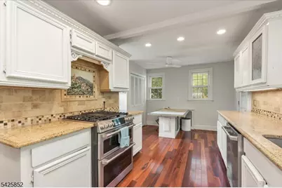 754 Dixie Ln, Plainfield, NJ 07062 - Photo 8