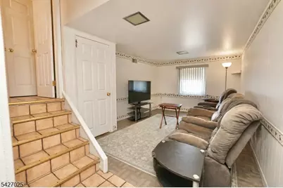 16 Morse Pl, Belleville, NJ 07109 - Photo 12