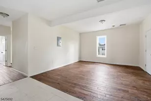 826 S 15th St, Newark, NJ 07108 - Photo 8