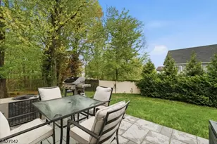82 Cliffwood Ave, Aberdeen Township, NJ 07721 - Photo 4