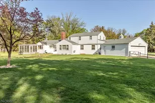 544 W 8th St, Plainfield City, NJ 07060 - Photo 2