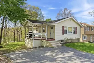 42 Erie Ave, Rockaway Township, NJ 07866 - Photo 2