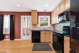 42 Erie Ave, Rockaway Township, NJ 07866 - Photo 8