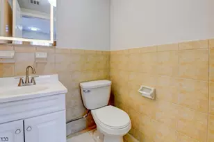 15-21 Oraton St, Newark, NJ 07104 - Photo 8